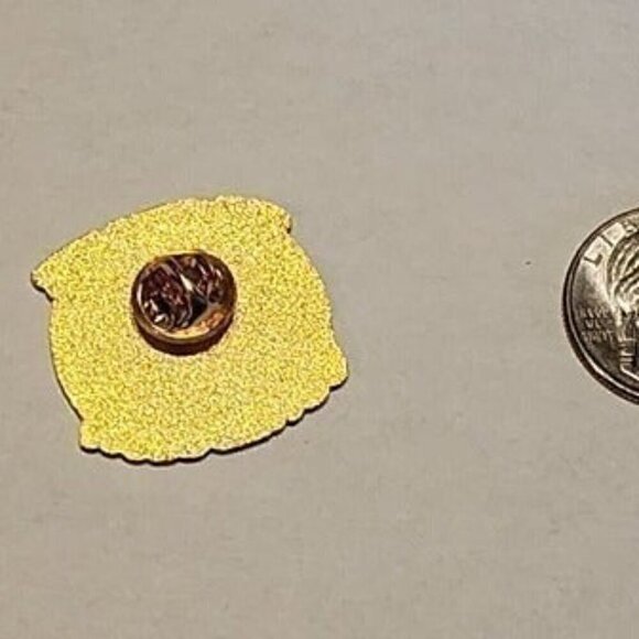 Catch the Hilarious Pokemon Slowpoke 'Visible Confusion' Enamel Pin - Picture 4 of 4